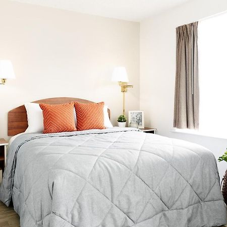 Intown Suites Extended Stay Arlington Tx - Oak Village Экстерьер фото