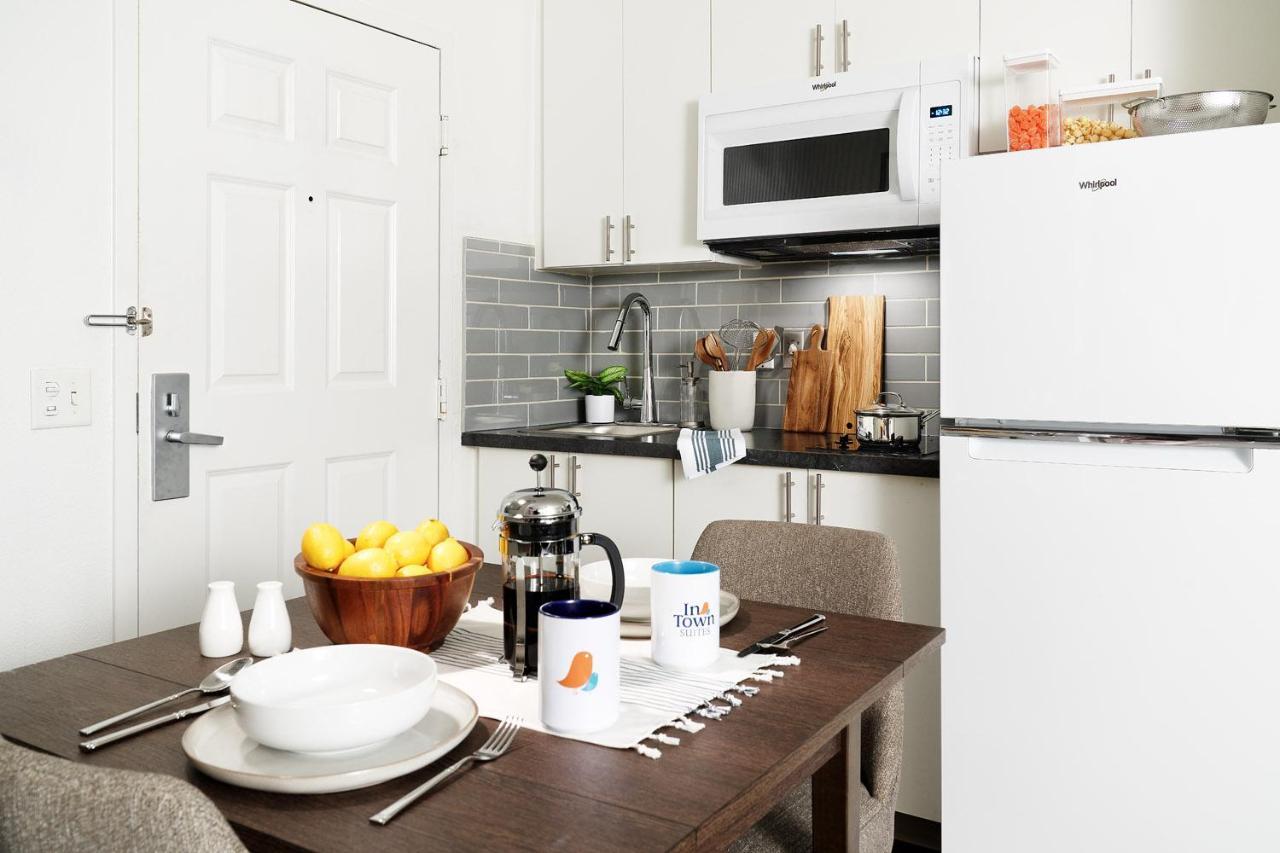 Intown Suites Extended Stay Arlington Tx - Oak Village Экстерьер фото